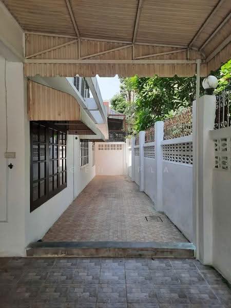 2-Story Detached House for Rent – Huai Khwang Area, Yu Charoen Village (SPSAD4180), bangkok, Samsen Nok, Huai Khwang, Bangkok, 3 Bedrooms, 308 sqm, Single Detached House For Rent, by Agent Pla, 500572613 - DDproperty.com