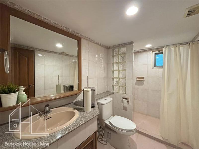 33 Residence, Bangkok, 92 Sukhumvit 33 Alley, Khlong Tan Nua, Watthana, Bangkok, 2 Bedrooms, 140 sqm, Condo For Rent, by Bangkok House Living, 500572692 - DDproperty.com
