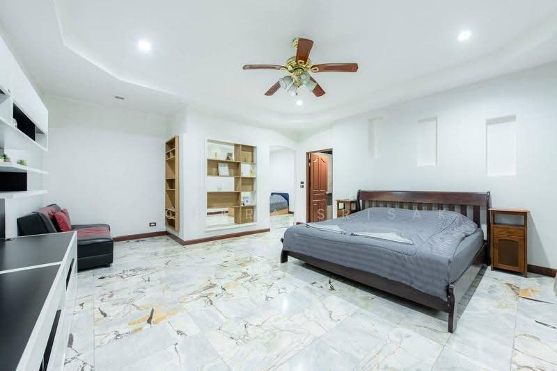 6-BR Villa, Chon Buri (Pattaya), Nong Pru, Bang Lamung (Pattaya), Chon Buri (Pattaya), 6 Bedrooms, 400 sqm, Villa For Rent, by Patchara Srisak, 500572694 - DDproperty.com