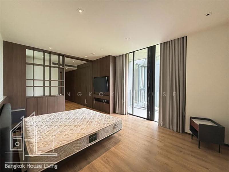 Raveevan Space, Bangkok, Soi Sukhumvit 39, Khlong Tan Nua, Watthana, Bangkok, 3 Bedrooms, 260 sqm, Condo For Rent, by Bangkok House Living, 500572742 - DDproperty.com