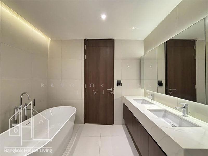 Raveevan Space, Bangkok, Soi Sukhumvit 39, Khlong Tan Nua, Watthana, Bangkok, 3 Bedrooms, 260 sqm, Condo For Rent, by Bangkok House Living, 500572742 - DDproperty.com