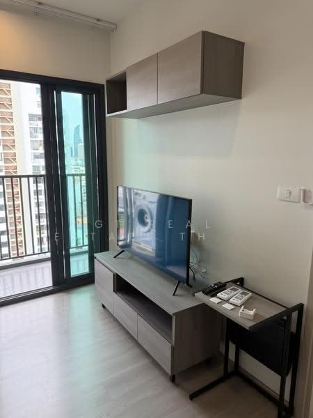 The Base Phetchaburi-Thonglor, Bangkok, Phetchaburi Rd, Bang Kapi, Huai Khwang, Bangkok, 1 Bedroom, 35 sqm, Condo For Rent, by GT Real Estate Thailand, 500572757 - DDproperty.com