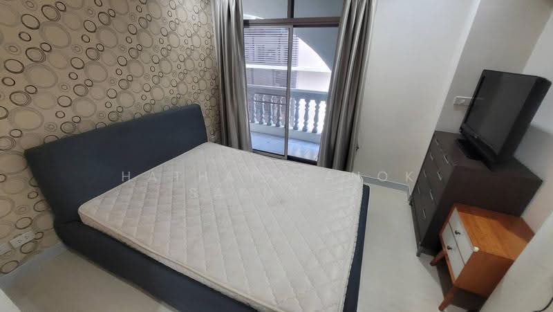 Royal Castle Sukhumvit, Bangkok, 30 Soi Sukhumvit 39, Khlongtoei Nua, Watthana, Bangkok, 2 Bedrooms, 190 sqm, Condo For Rent, by Hathaichanok Saenset, 500572768 - DDproperty.com