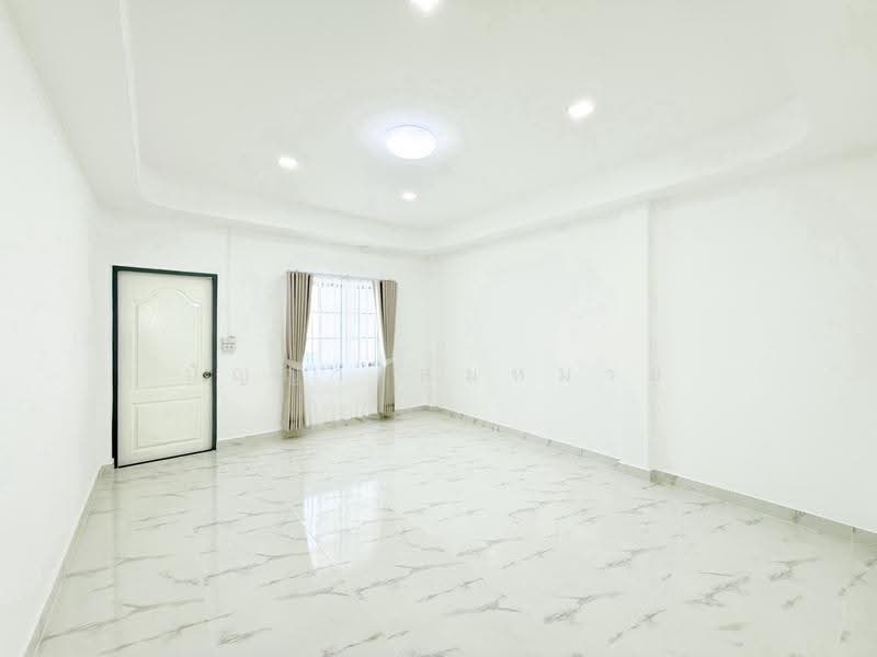 Jirathorn Village Ramkhamhaeng 152, Bangkok, Rat Phatthana, Saphan Sung, Bangkok, 2 Bedrooms, 64 sqm, Townhouse For Sale, by ปัญญา สมหมาย, 500572783 - DDproperty.com