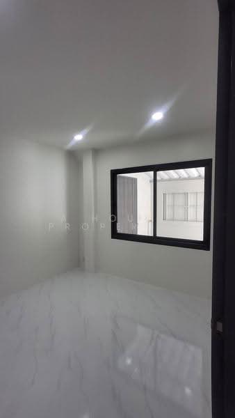 Beautifully renovated, modern detached house in Suk-Kamon Village, Si Racha, Chon Buri (Pattaya), Surasak, Si Racha, Chon Buri (Pattaya), 3 Bedrooms, 216 sqm, Single Detached House For Sale, by A House Property Co.,Ltd., 500572789 - DDproperty.com
