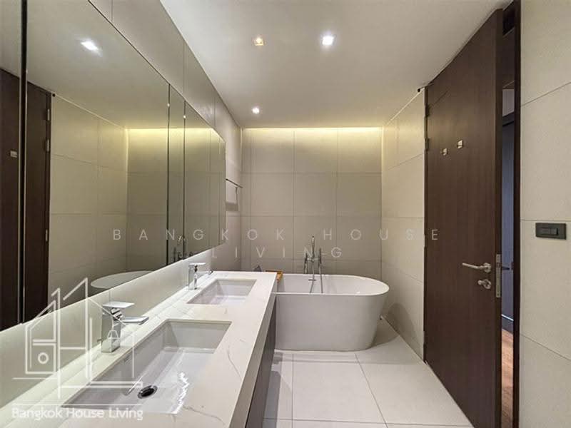 Raveevan Space, Bangkok, Soi Sukhumvit 39, Khlong Tan Nua, Watthana, Bangkok, 3 Bedrooms, 270 sqm, Condo For Rent, by Bangkok House Living, 500572819 - DDproperty.com