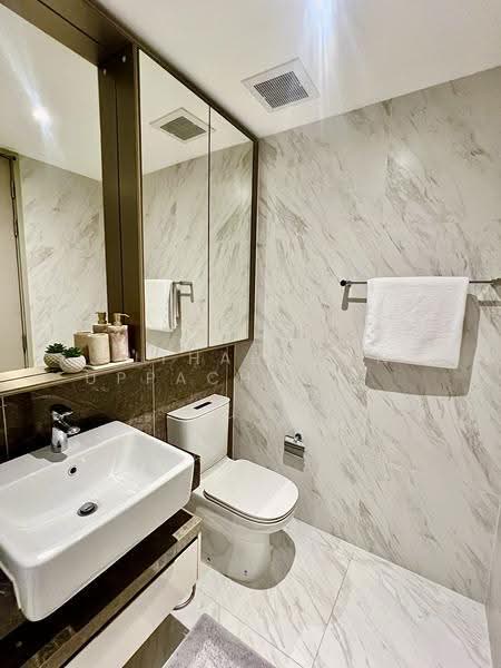 Fynn Asoke, Bangkok, 28 Sukhumvit 10 Alley, Khlong Toei, Bangkok, 1 Bedroom, 37 sqm, Condo For Rent, by Juthabhorn Uppachit (Amy), 500572828 - DDproperty.com