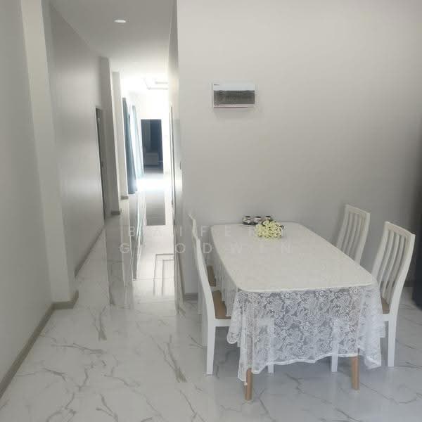 Modern 3-Bedroom House with Balcony and Private Pools in Huai Yai, Pattaya, Chon Buri (Pattaya), Huai Yai, Bang Lamung (Pattaya), Chon Buri (Pattaya), 3 Bedrooms, 140 sqm, Single Detached House For Sale, by Baifern Goodwin, 500572958 - DDproperty.com