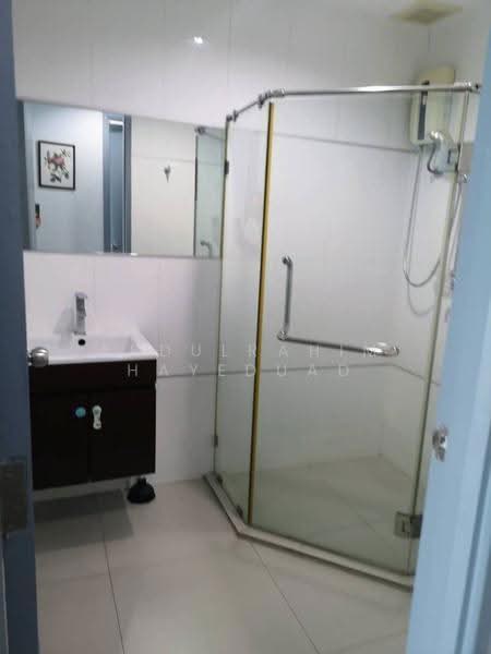 Thru Thonglor, Bangkok, Petchaburi Road, Bang Kapi, Huai Khwang, Bangkok, 2 Bedrooms, 66 sqm, Condo For Rent, by Abdulrahim Hayeduad, 500572967 - DDproperty.com