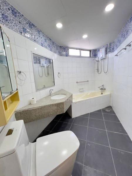 Witthayu Complex, Bangkok, 1673 New Petchaburi Road, Makkasan, Ratchathewi, Bangkok, 2 Bedrooms, 100 sqm, Condo For Rent, by Abdulrahim Hayeduad, 500572987 - DDproperty.com