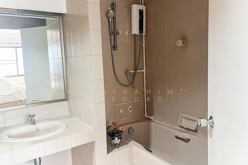Saranjai Mansion, Bangkok, Soi Sukhumvit 6, Khlong Toei, Bangkok, 2 Bedrooms, 71 sqm, Condo For Sale, by Abdulrahim Hayeduad, 500572993 - DDproperty.com