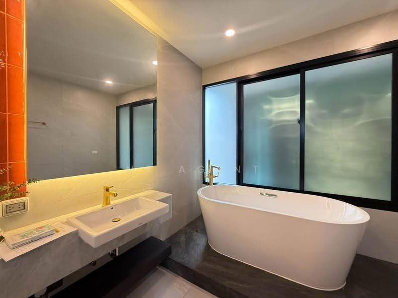The Master Ratchapruek-Maha Chesadabodindranusorn Bridge, nonthaburi, Yotha Thikan Road, Bang Krang, Muang Nonthaburi, Nonthaburi, 3 Bedrooms, 423 sqm, Single Detached House For Rent, by NR AGENT, 500572999 - DDproperty.com