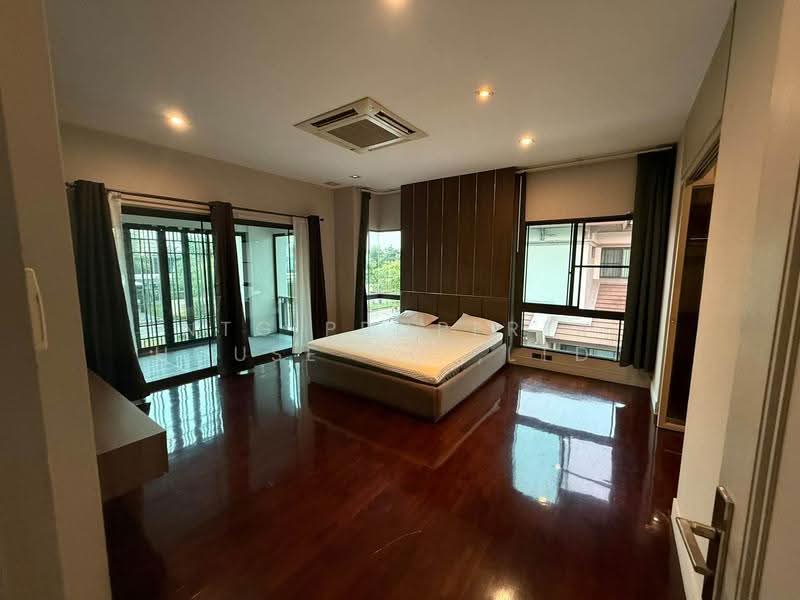 Mantana Lake Watcharapol, Bangkok, Sukhaphiban 5 Road, O-Ngoen, Sai Mai, Bangkok, 4 Bedrooms, 350 sqm, Single Detached House For Rent, by NTG Property House Co.,Ltd., 500573071 - DDproperty.com