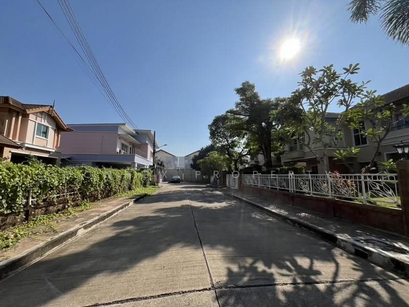Prinyada Petchkasem-Kanjanapisek, Bangkok, Bang Khae, Bangkok, 6 Bedrooms, 600 sqm, Single Detached House For Sale, by Connex Property, 500573115 - DDproperty.com