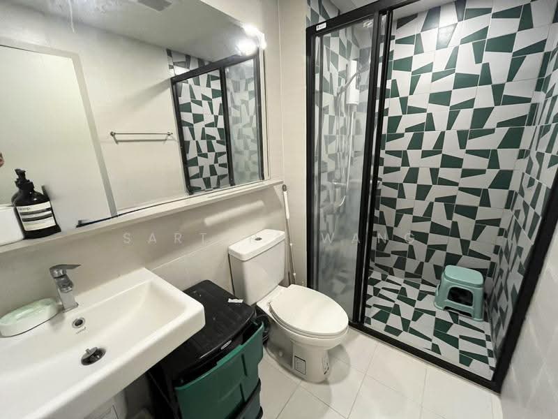 The Base Sukhumvit 50, Bangkok, Soi Roem Charoen 1, Sukhumvit 50 Road, Phra Kanong, Khlong Toei, Bangkok, 1 Bedroom, 35 sqm, Condo For Rent, by Sarttra Wang, 500573121 - DDproperty.com