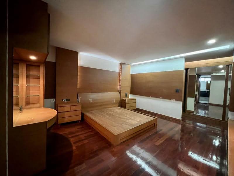 City Lakes Tower, Bangkok, Soi Sukhumvit 16, Khlong Toei, Bangkok, 4 Bedrooms, 319 sqm, Condo For Sale, by ณปภัช ธวงค์ไพ, 500573140 - DDproperty.com