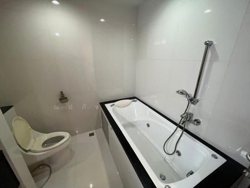 City Lakes Tower, Bangkok, Soi Sukhumvit 16, Khlong Toei, Bangkok, 4 Bedrooms, 319 sqm, Condo For Sale, by ณปภัช ธวงค์ไพ, 500573140 - DDproperty.com