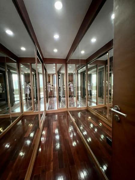 City Lakes Tower, Bangkok, Soi Sukhumvit 16, Khlong Toei, Bangkok, 4 Bedrooms, 319 sqm, Condo For Sale, by ณปภัช ธวงค์ไพ, 500573140 - DDproperty.com