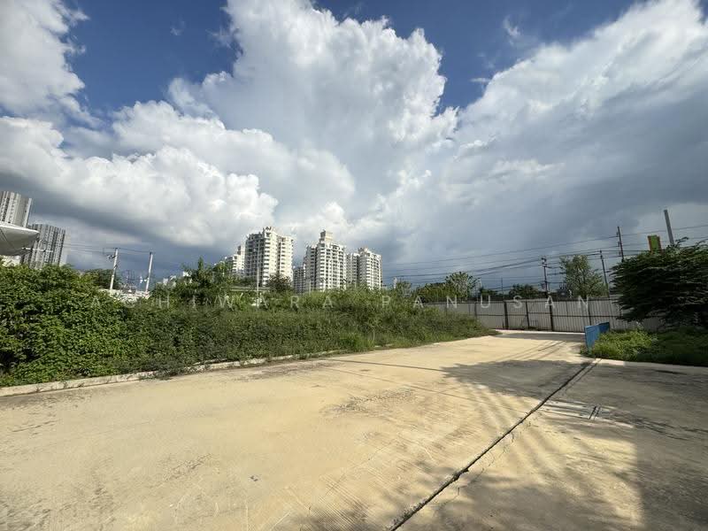 ที่ดินให้เช่าถ.เทียมร่วมมิตร ศูนย์วัฒนธรรม, Bangkok, เทียมร่วมมิตร, Huai Khwang, Bangkok, , 2,416 sqm, Land For Rent, by Achiwara Panusan, 500573152 - DDproperty.com