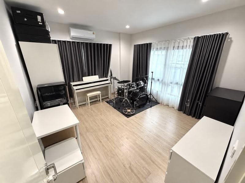 Casa Ville Wongwaen-Chatuchot, Bangkok, Wongsakorn 1 Road, Sam Wa Tawan Tok, Khlong Sam Wa, Bangkok, 4 Bedrooms, 245 sqm, Single Detached House For Sale, by ธีรดนย์ ชาวปากน้ำ, 500573228 - DDproperty.com