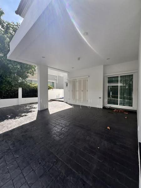 Grand Bangkok Boulevard Rama 9 - Srinakarindra, Bangkok, Krungthep Kritha 17 Alley, Thap Chang, Saphan Sung, Bangkok, 4 Bedrooms, 300 sqm, Single Detached House For Rent, by Charinthip Phungalong, 500573233 - DDproperty.com