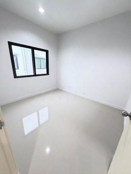 Mono Ekkachai-Rama 2, Samut Sakhon, 69 Moo 3, Bang Nam Chut, Muang Samut Sakhon, Samut Sakhon, 4 Bedrooms, 123 sqm, Townhouse For Sale, by Connex Property, 500573238 - DDproperty.com