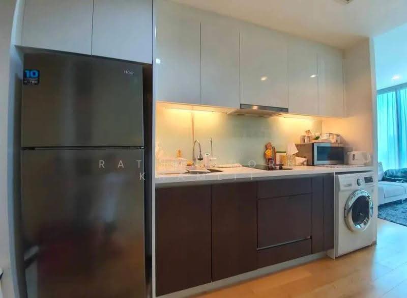 The Breeze Narathiwas, Bangkok, 198 Narathiwat Ratchanakarin Road, Chong Nonsi, Yan Nawa, Bangkok, 1 Bedroom, 45 sqm, Condo For Rent, by Rattanaporn Khamlit, 500573288 - DDproperty.com