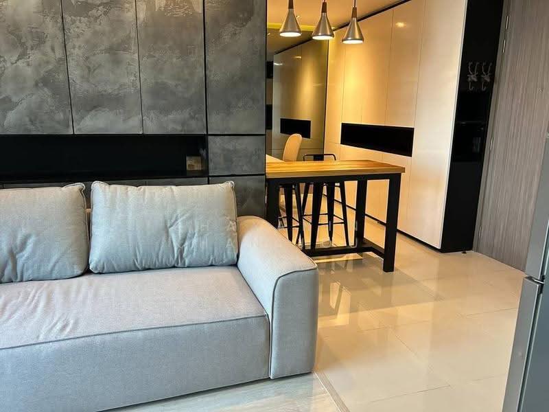 Quinn Ratchada 17, Bangkok, 454 456 Soi Inthara Mari 45, Din Daeng, Bangkok, 1 Bedroom, 52 sqm, Condo For Rent, by Chayanin Khanijou, 500573692 - DDproperty.com