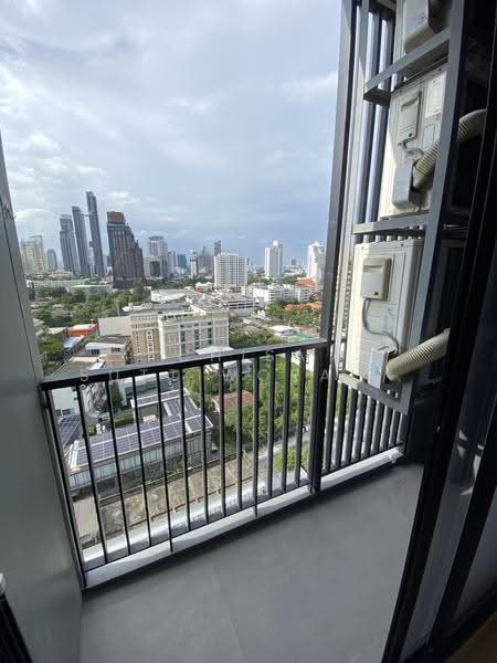 Maru Ekkamai 2, Bangkok, 70-5 Sukhumvit 63 Road, Phra Kanong Nua, Watthana, Bangkok, 2 Bedrooms, 60 sqm, Condo For Rent, by Chisa Suttiworakan, 500573725 - DDproperty.com