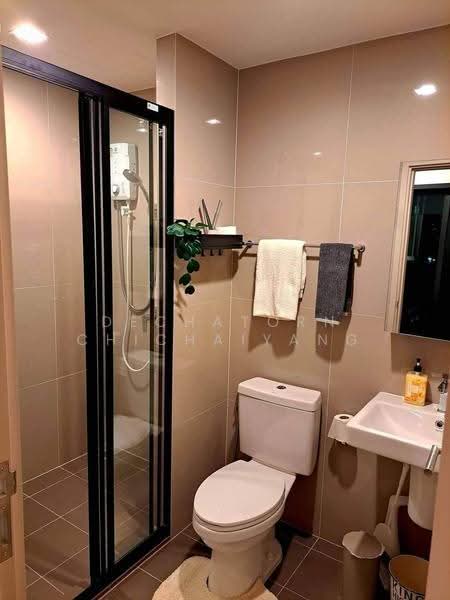 The Base Phetchaburi-Thonglor, Bangkok, Phetchaburi Rd, Bang Kapi, Huai Khwang, Bangkok, 1 Bedroom, 35 sqm, Condo For Rent, by Dechatorn Chichaiyang, 500573790 - DDproperty.com