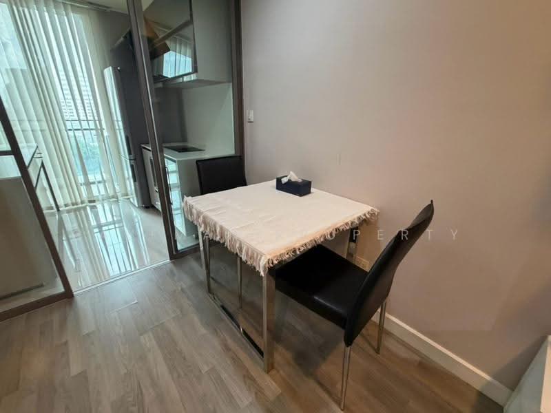 The Room Sathorn, Bangkok, 78 Pan Road, Silom, Bang Rak, Bangkok, 1 Bedroom, 50 sqm, Condo For Rent, by Caveman Property, 500573876 - DDproperty.com