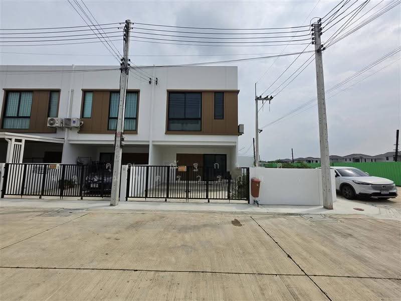 เวียสเต้ วงแหวน ลำลูกกา (Vieste Wongwaen-Lamlukka), Pathum Thani, ถนนกาญจนาภิเษก, Bung Kham Proi, Lam Luk Ka, Pathum Thani, 3 Bedrooms, 120 sqm, Townhouse For Sale, by คุณ ณัฐกานต์ ผดุงมาตรวรกุล (แก้ม), 500573906 - DDproperty.com