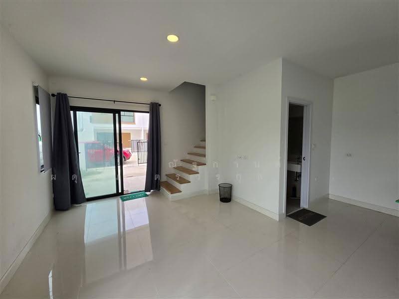 เวียสเต้ วงแหวน ลำลูกกา (Vieste Wongwaen-Lamlukka), Pathum Thani, ถนนกาญจนาภิเษก, Bung Kham Proi, Lam Luk Ka, Pathum Thani, 3 Bedrooms, 120 sqm, Townhouse For Sale, by คุณ ณัฐกานต์ ผดุงมาตรวรกุล (แก้ม), 500573906 - DDproperty.com