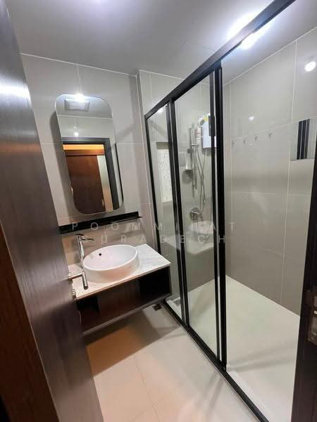 XT Huaikhwang, Bangkok, 244 Ratchadaphisek Road, Huai Khwang, Bangkok, 1 Bedroom, 30 sqm, Condo For Rent, by Poommipat Suradech, 500573977 - DDproperty.com