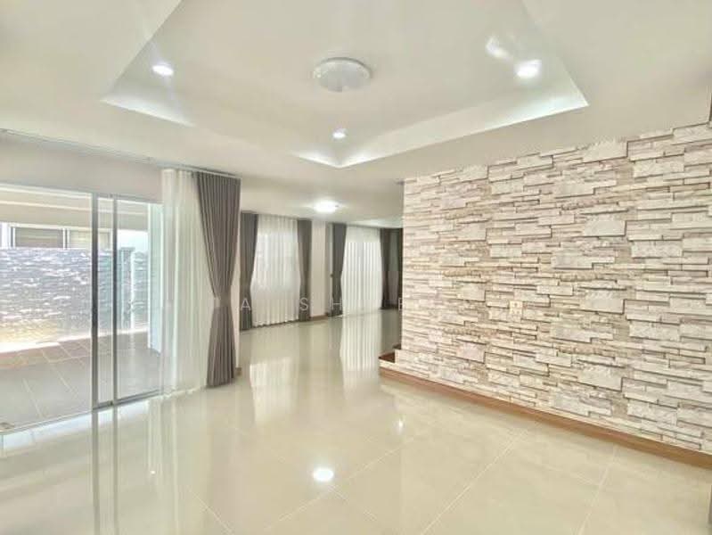 Baan Klang Suan, Chon Buri (Pattaya), Sukhumvit Road, Ta Khian Tia, Bang Lamung (Pattaya), Chon Buri (Pattaya), 3 Bedrooms, 204 sqm, Single Detached House For Sale, by Sita Shrestha, 500573978 - DDproperty.com