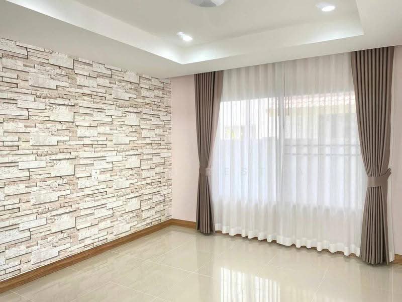 Baan Klang Suan, Chon Buri (Pattaya), Sukhumvit Road, Ta Khian Tia, Bang Lamung (Pattaya), Chon Buri (Pattaya), 3 Bedrooms, 204 sqm, Single Detached House For Sale, by Sita Shrestha, 500573978 - DDproperty.com
