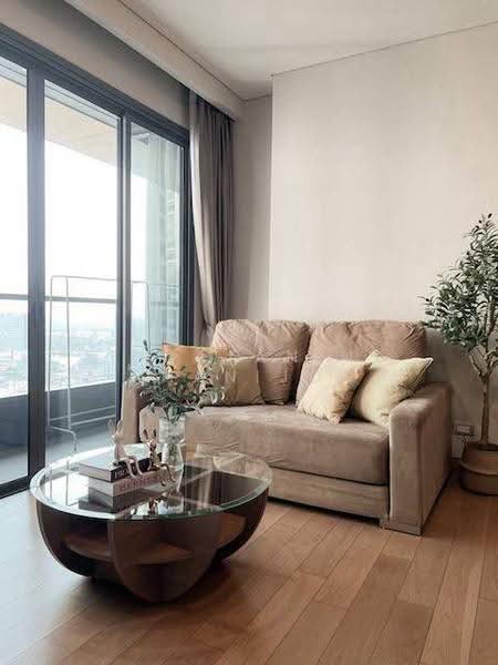 The Lumpini 24, Bangkok, Sukhumvit 24 Road, Khong Tan, Khlong Toei, Bangkok, 2 Bedrooms, 55 sqm, Condo For Rent, by Chayanin Khanijou, 500574037 - DDproperty.com