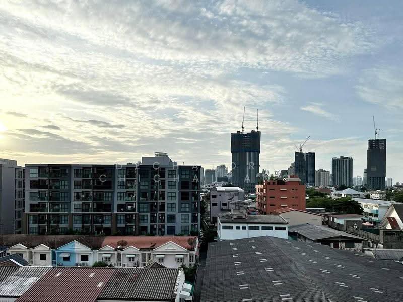 The Base Sukhumvit 50, Bangkok, Soi Roem Charoen 1, Sukhumvit 50 Road, Phra Kanong, Khlong Toei, Bangkok, 1 Bedroom, 32 sqm, Condo For Rent, by Dechatorn Chichaiyang, 500574051 - DDproperty.com