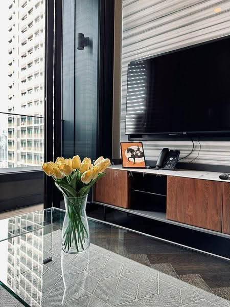 The Esse Sukhumvit 36, Bangkok, Soi Sukhumvit 36, Sukhumvit Road, Phra Kanong, Khlong Toei, Bangkok, 1 Bedroom, 39 sqm, Condo For Sale, by Nat Tantirapan, 500574065 - DDproperty.com