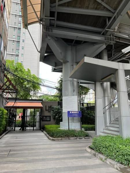 Life Asoke, Bangkok, Asoke-Dindang Road, Bang Kapi, Huai Khwang, Bangkok, 1 Bedroom, 30 sqm, Condo For Rent, by RAWISADA SUKSAWANG, 500574107 - DDproperty.com