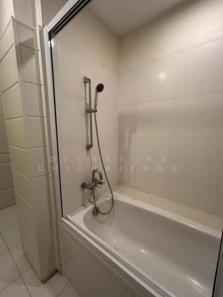 Q House Condo Sathorn, Bangkok, Thonburi Road, Khlong Ton Sai, Khlong San, Bangkok, 2 Bedrooms, 71 sqm, Condo For Rent, by Dechatorn Chichaiyang, 500574147 - DDproperty.com