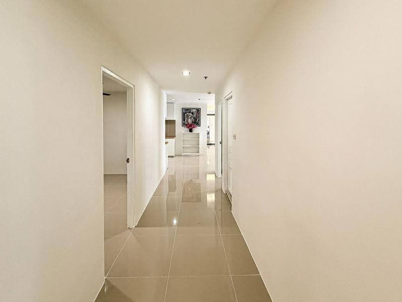 The Waterford Diamond Tower Sukhumvit, Bangkok, 758/18 Soi Sukhumvit 30/1, Sukhumvit Road, Khlong Toei, Bangkok, 4 Bedrooms, 184 sqm, Condo For Rent, by Chayanin Khanijou, 500574273 - DDproperty.com