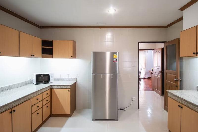 Nida Thonglor Apartment, Bangkok, Thong Lo 5 Alley, Khlong Tan Nua, Watthana, Bangkok, 3 Bedrooms, 250 sqm, Apartment For Rent, by Ramita Theptham, 500574282 - DDproperty.com