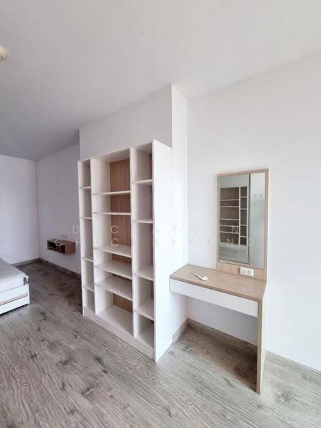 Supalai Park Ekkamai-Thonglor, Bangkok, Petchaburi Road, Bang Kapi, Huai Khwang, Bangkok, 1 Bedroom, 56 sqm, Condo For Sale, by Dechatorn Chichaiyang, 500574352 - DDproperty.com
