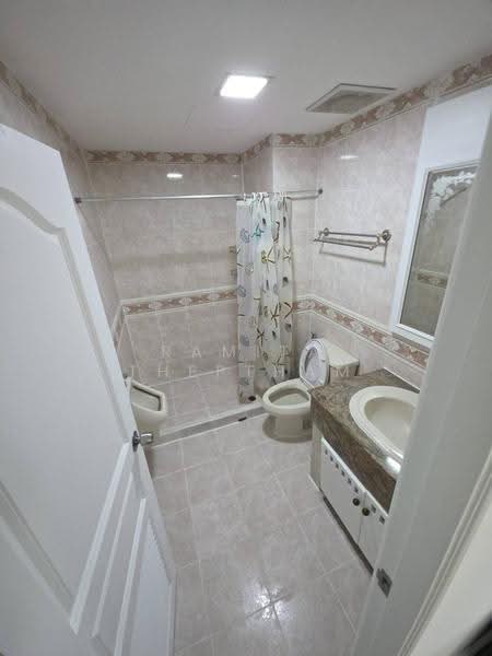 Baan Phrom Phong, Bangkok, Soi Sukhumvit 39, Khlong Tan Nua, Watthana, Bangkok, 2 Bedrooms, 133 sqm, Condo For Rent, by Ramita Theptham, 500574359 - DDproperty.com