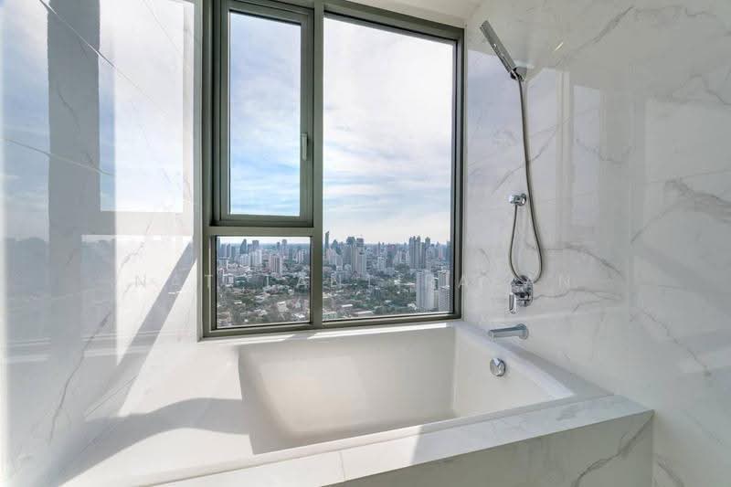 Cloud Thonglor-Phetchaburi, Bangkok, 1986 New Petchaburi Road, Bang Kapi, Huai Khwang, Bangkok, 1 Bedroom, 38 sqm, Condo For Sale, by Nat Tantirapan, 500574367 - DDproperty.com