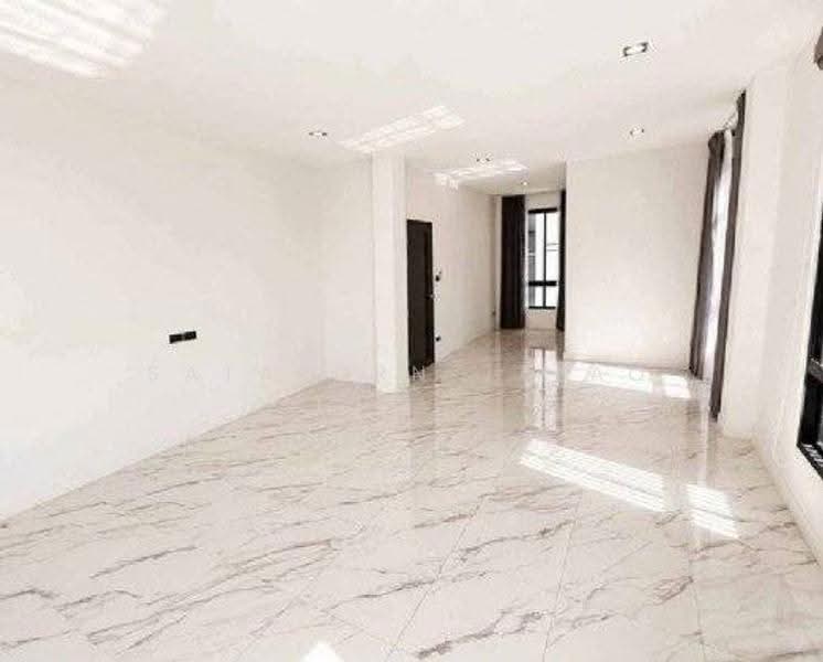 4-BR Townhouse, Bangkok, Din Daeng, Bangkok, 4 Bedrooms, 360 sqm, Townhouse For Rent, by Sataporn Jalao, 500574370 - DDproperty.com