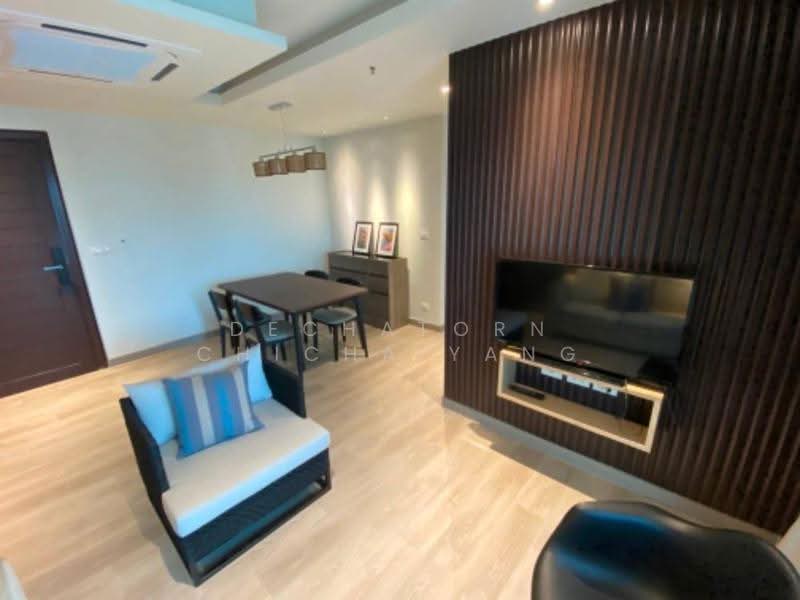 Thru Thonglor, Bangkok, Petchaburi Road, Bang Kapi, Huai Khwang, Bangkok, 2 Bedrooms, 67 sqm, Condo For Rent, by Dechatorn Chichaiyang, 500574404 - DDproperty.com