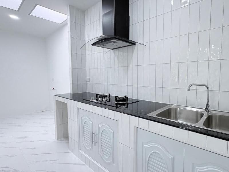 Warangkun Khlong 3 Village, Pathum Thani, Lam Luk Ka, Pathum Thani, 3 Bedrooms, 70 sqm, Townhouse For Sale, by คุณนา, 500574448 - DDproperty.com