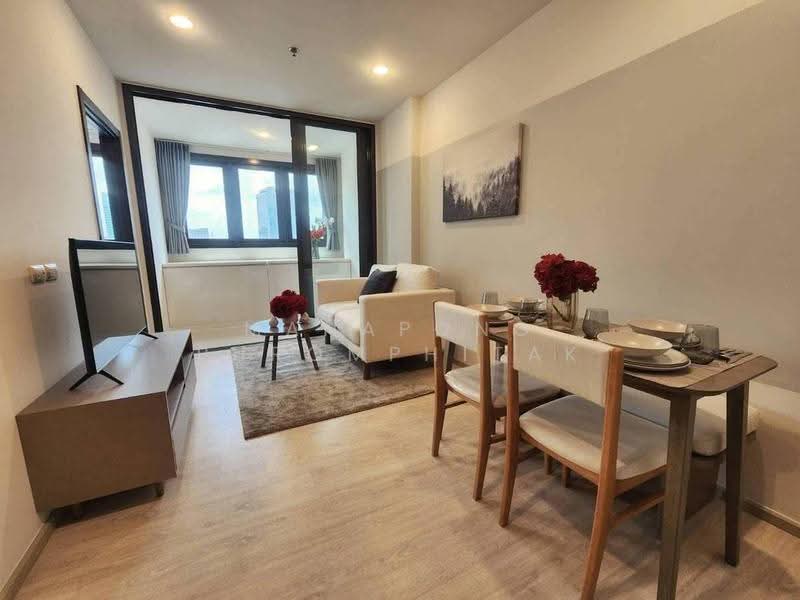XT Huaikhwang, Bangkok, 244 Ratchadaphisek Road, Huai Khwang, Bangkok, 1 Bedroom, 35 sqm, Condo For Rent, by Manapong Phromphitak, 500574519 - DDproperty.com